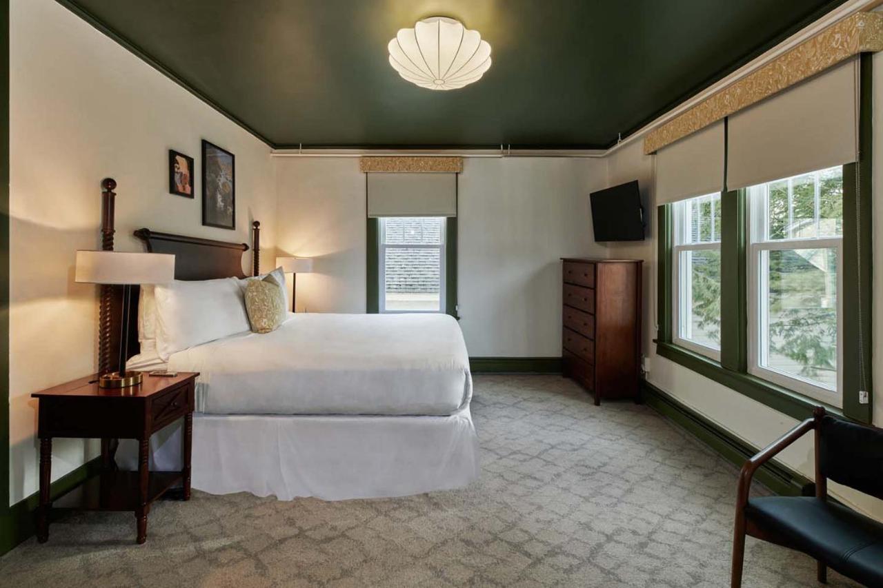 Hotel The Whitlock Lenox Esterno foto