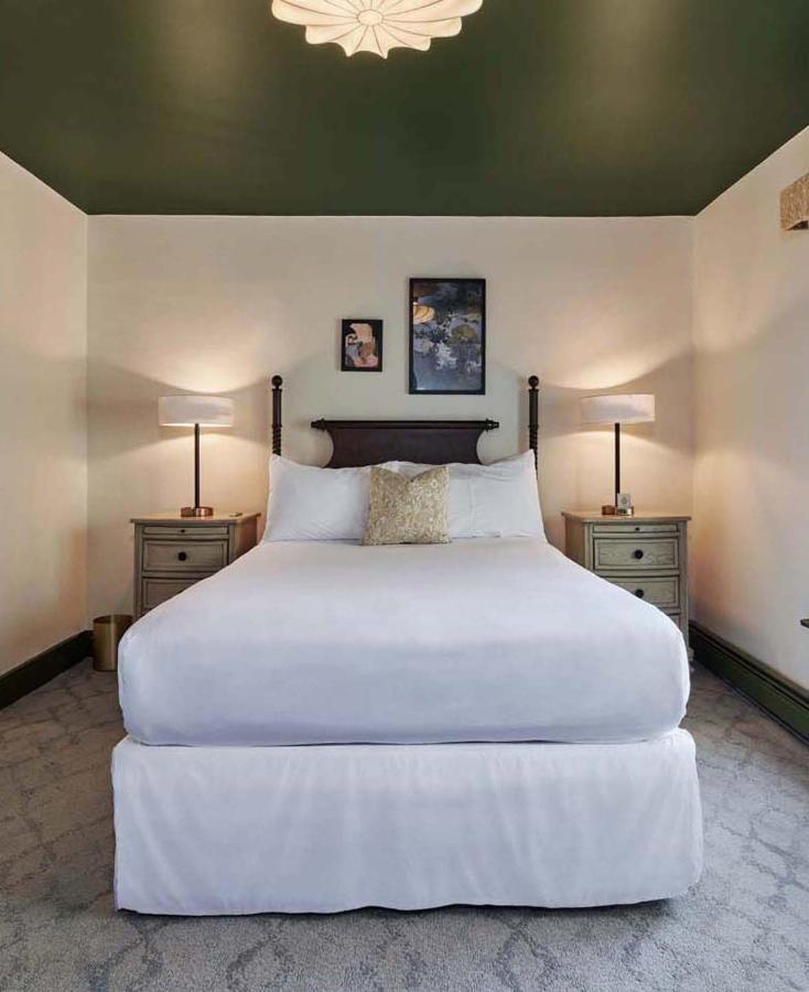 Hotel The Whitlock Lenox Esterno foto