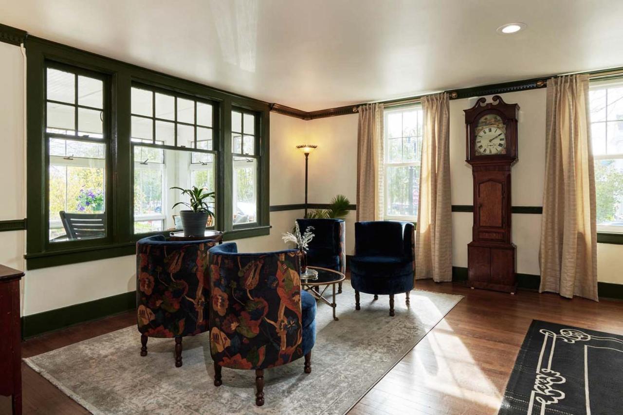 Hotel The Whitlock Lenox Esterno foto