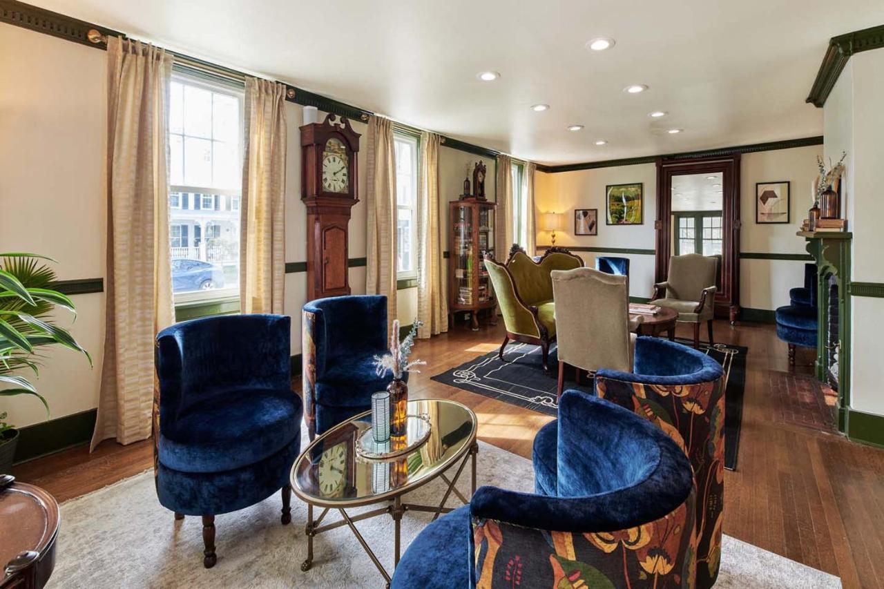 Hotel The Whitlock Lenox Esterno foto