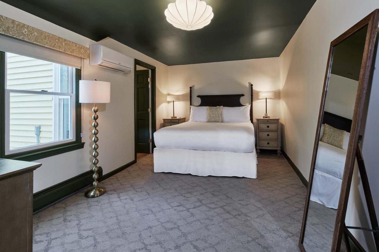 Hotel The Whitlock Lenox Esterno foto