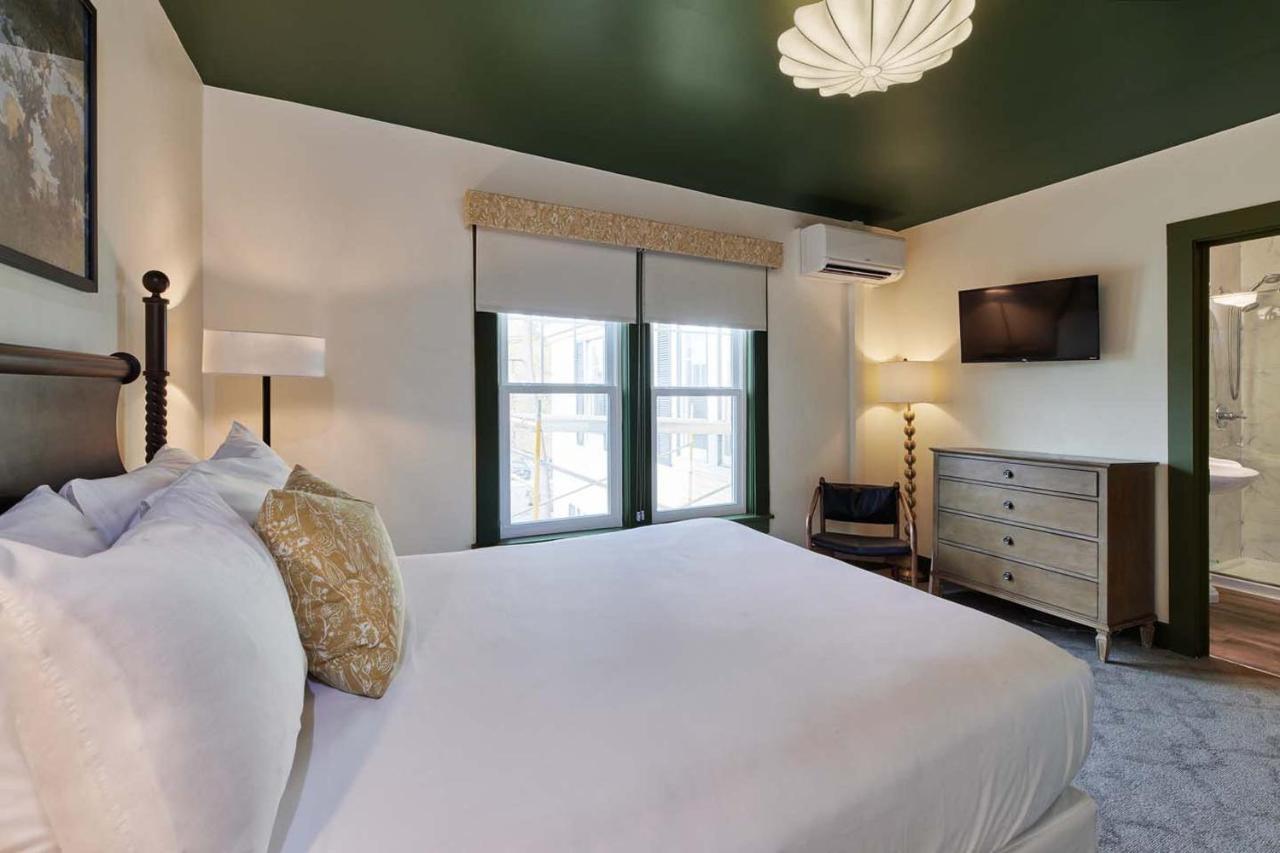 Hotel The Whitlock Lenox Esterno foto