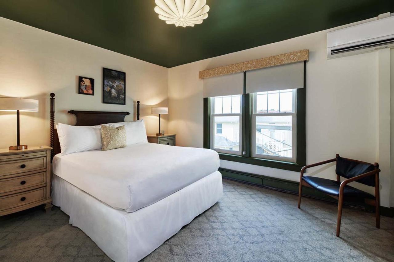 Hotel The Whitlock Lenox Esterno foto