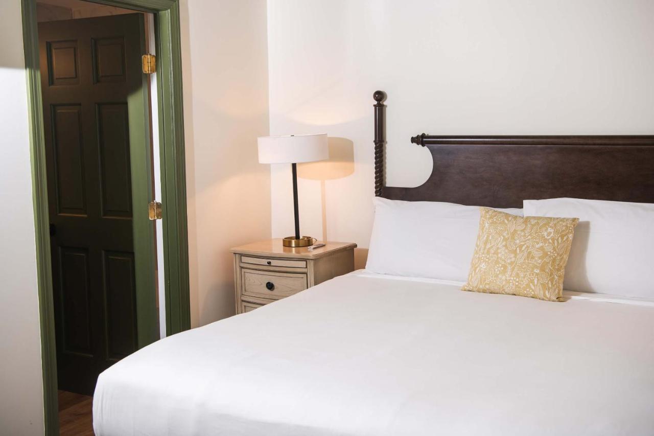 Hotel The Whitlock Lenox Esterno foto