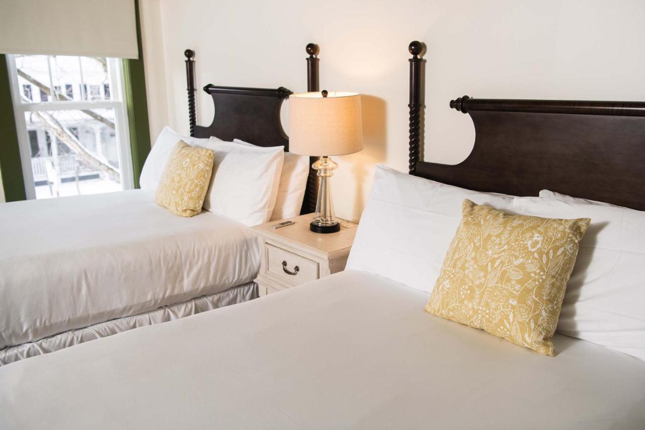Hotel The Whitlock Lenox Esterno foto